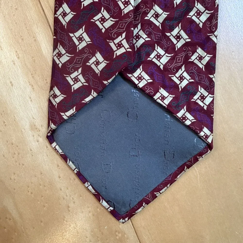 CHRISTIAN DIOR MAROON GEOMETRIC SILK TIE